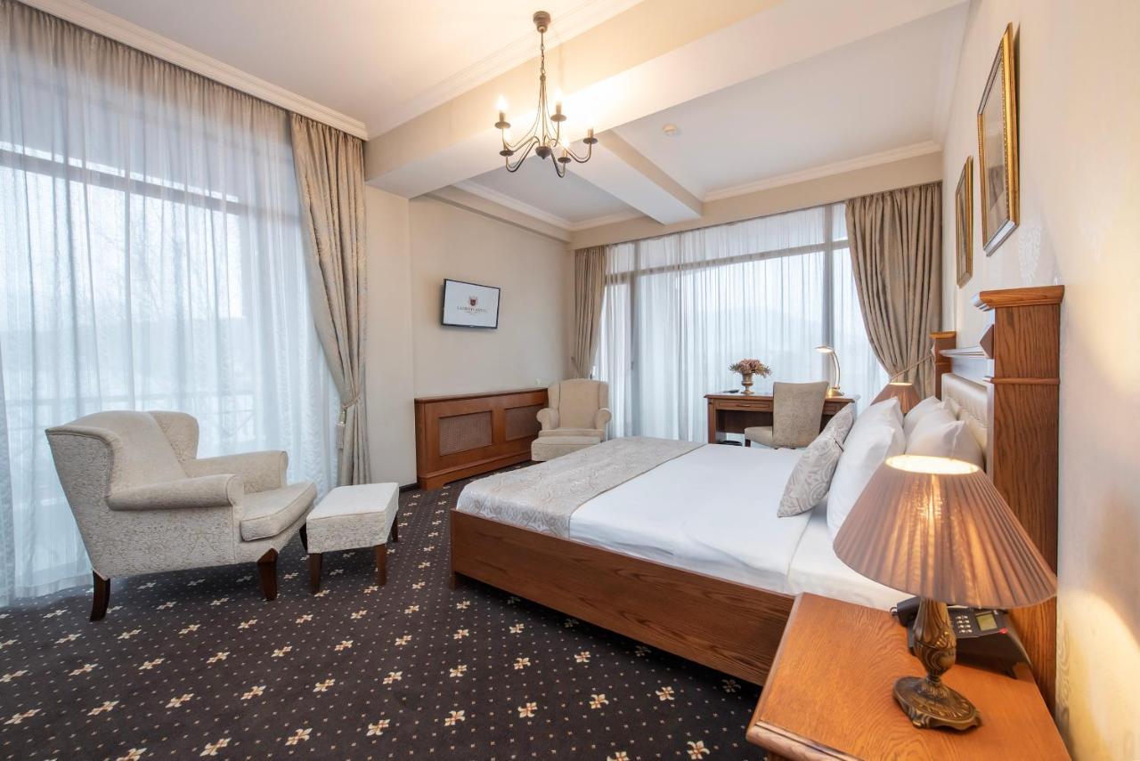 Reikartz Avlabari Tbilisi Hotel Exterior photo